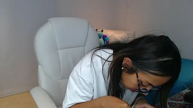 Snapshot of Gabi_morales chatting on 02/10/25, 03:35 Gabi morales online show from 02/10/25, 03:35