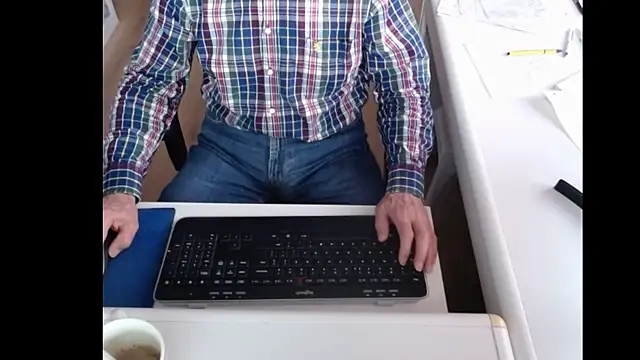 Snapshot of dutchpornking chatting on 01/29/25, 08:51 dutchpornking online show from 01/29/25, 08:51
