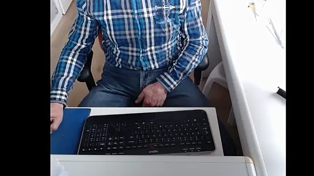 Snapshot of dutchpornking chatting on 02/04/25, 11:49 dutchpornking online show from 02/04/25, 11:49