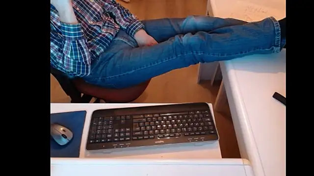 Snapshot of dutchpornking chatting on 02/17/25, 06:59 dutchpornking online show from 02/17/25, 06:59