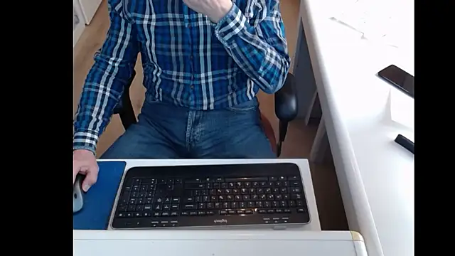 Snapshot of dutchpornking chatting on 02/18/25, 11:33 dutchpornking online show from 02/18/25, 11:33