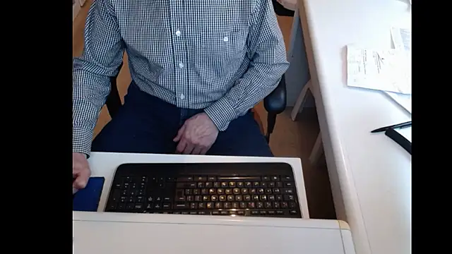 Snapshot of dutchpornking chatting on 02/20/25, 01:40 dutchpornking online show from 02/20/25, 01:40