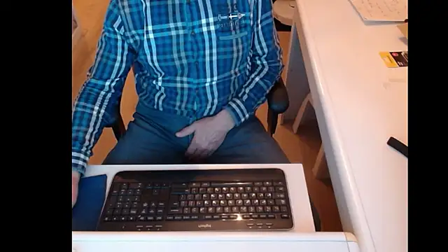 Snapshot of dutchpornking chatting on 02/21/25, 06:15 dutchpornking online show from 02/21/25, 06:15