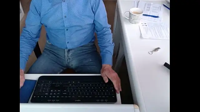 Snapshot of dutchpornking chatting on 09/09/25, 06:35 dutchpornking online show from 09/09/25, 06:35