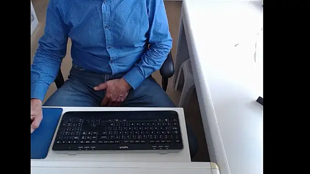 Snapshot of dutchpornking chatting on 09/14/25, 10:25 dutchpornking online show from 09/14/25, 10:25