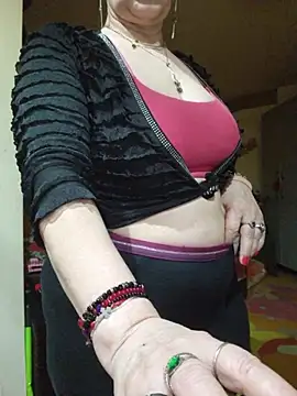 Chriss Tinaa online show from 04/21/26, 02:51