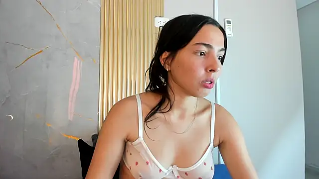 allyson cute1 online show from 01/06/26, 07:39