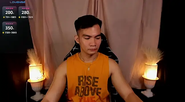 000batman000 online show from 02/18/25, 01:33