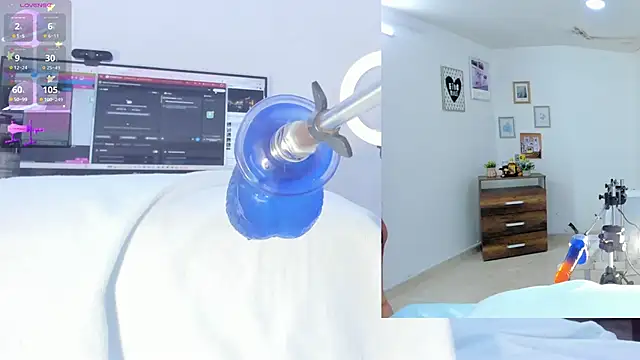 sofi velez online show from 10/06/25, 05:21