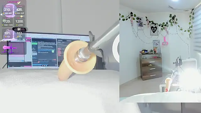 sofi velez online show from 11/30/25, 05:06