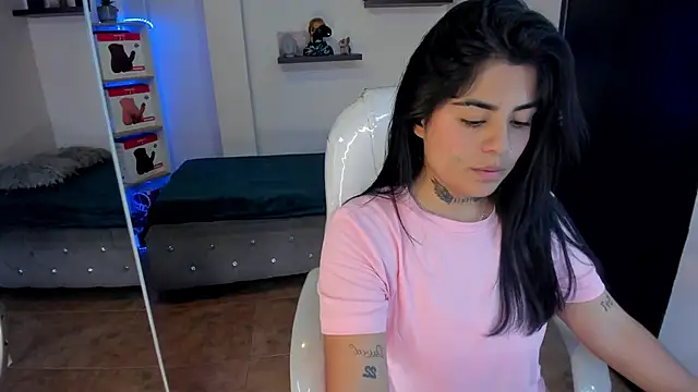 Catalinaa martinez online show from 02/15/25, 08:43