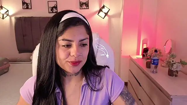 Catalinaa martinez online show from 10/11/25, 03:39