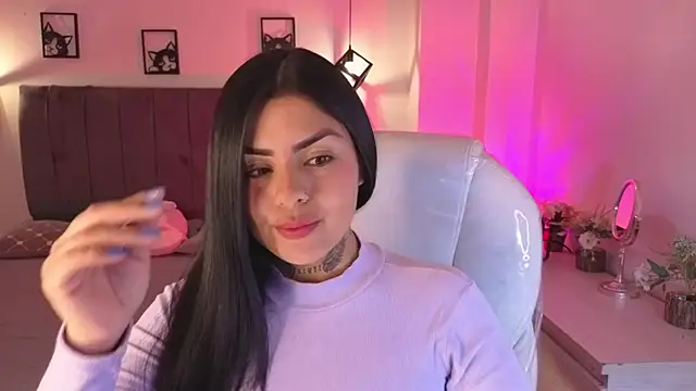 Catalinaa martinez online show from 11/06/25, 03:07