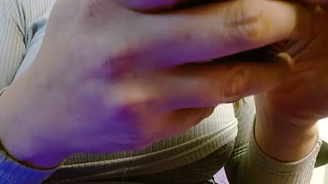 AnnyelinnaLove online show from 10/10/25, 05:17