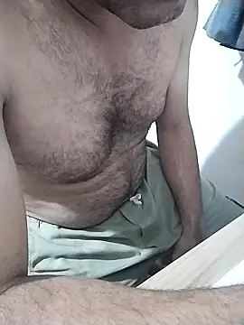 Snapshot of SAFADINHO-25 chatting on 02/17/26, 11:44 SAFADINHO-25 online show from 02/17/26, 11:44