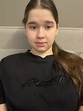 HornyGirlH online show from 02/05/26, 04:39