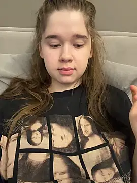 HornyGirlH online show from 03/27/26, 06:19