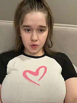 HornyGirlH online show from 07/05/26, 10:28