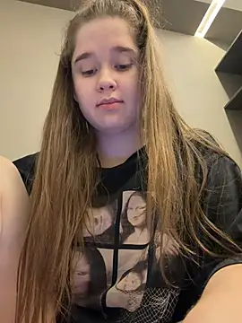 HornyGirlH online show from 07/07/26, 12:35