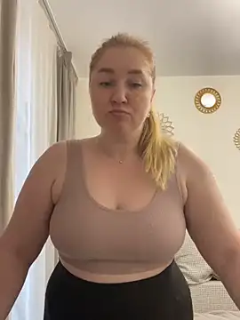 ollydoll92 online show from 01/21/25, 12:18