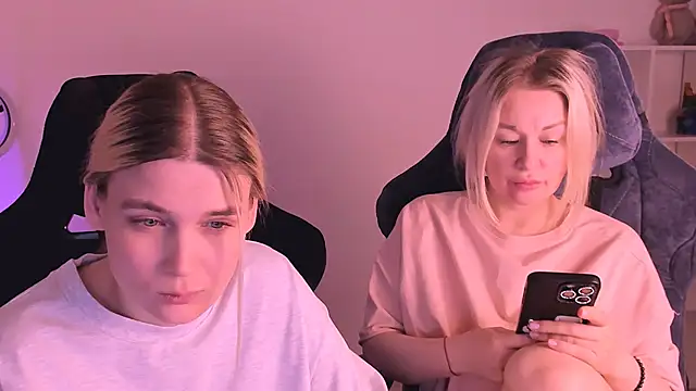 hotblonds online show from 01/06/25, 05:08