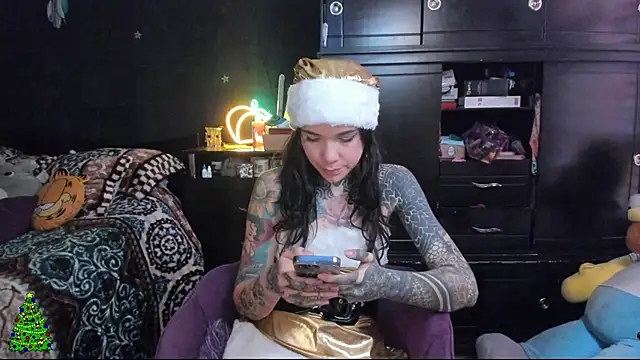Snapshot of Lilmarieee chatting on 12/24/24, 02:54 Lilmarieee online show from 12/24/24, 02:54