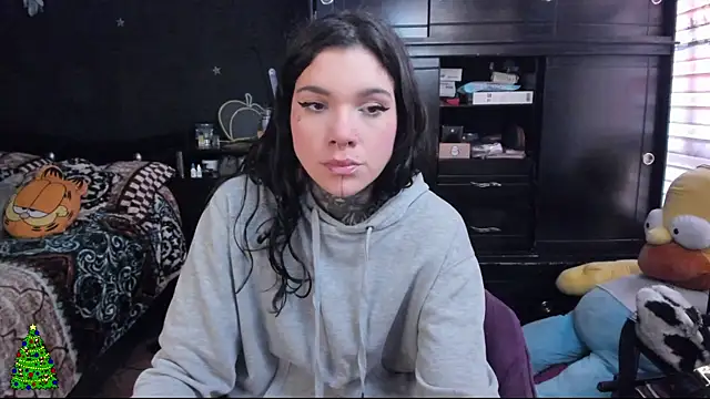 Snapshot of Lilmarieee chatting on 12/27/24, 01:39 Lilmarieee online show from 12/27/24, 01:39