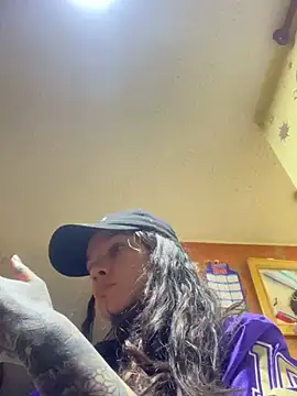 Snapshot of Lilmarieee chatting on 02/16/25, 01:03 Lilmarieee online show from 02/16/25, 01:03