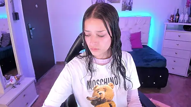 Amaia Daniells online show from 12/20/24, 03:47