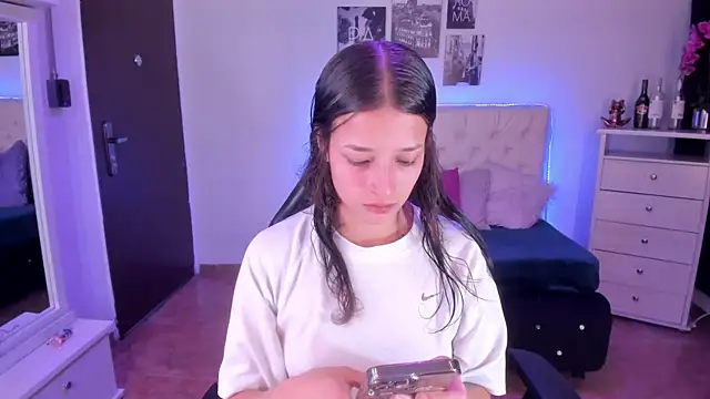 Amaia Daniells online show from 01/09/25, 06:17