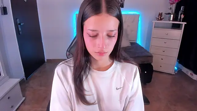 Amaia Daniells online show from 02/01/25, 04:24