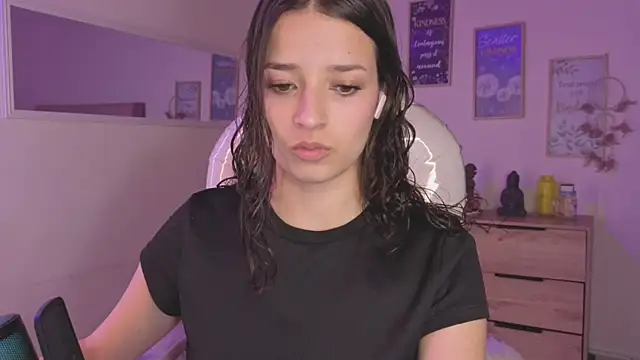 Amaia Daniells online show from 10/10/25, 03:49