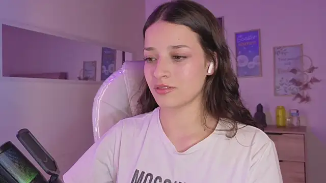 Amaia Daniells online show from 10/23/25, 03:50