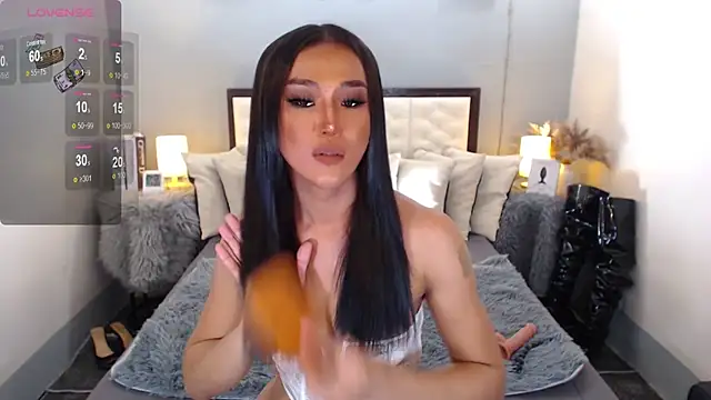 Snapshot of tanGINAmoe chatting on 01/09/25, 12:57 tanGINAmoe online show from 01/09/25, 12:57