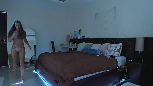 Snapshot of holy_khloe chatting on 03/21/25, 01:02 holy khloe online show from 03/21/25, 01:02