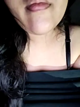 Annerae online show from 11/29/25, 02:42