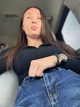 YOUR-KARINA online show from 01/16/25, 09:37