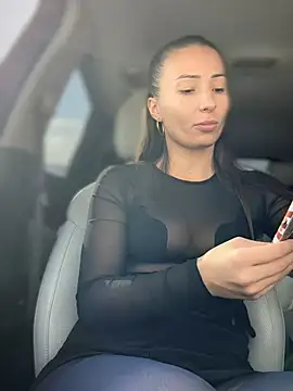 YOUR-KARINA online show from 02/04/25, 07:51