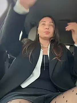 YOUR-KARINA online show from 02/17/25, 09:24