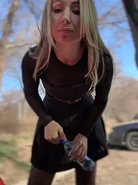 YOUR-KARINA online show from 03/18/25, 09:42