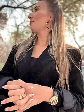 YOUR-KARINA online show from 10/28/25, 08:29