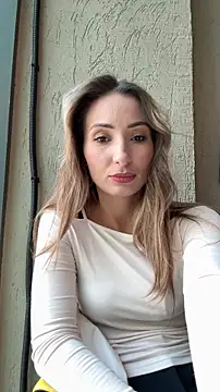 YOUR-KARINA online show from 10/30/25, 09:33