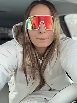 YOUR-KARINA online show from 01/18/26, 08:07