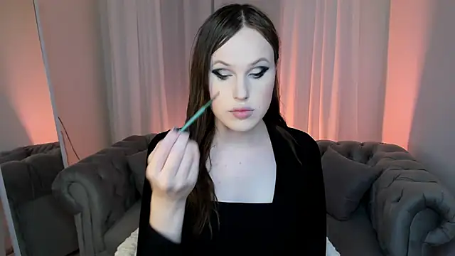 EffieMinki online show from 06/11/26, 10:19