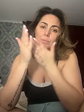Emma roqueen online show from 05/11/26, 09:45
