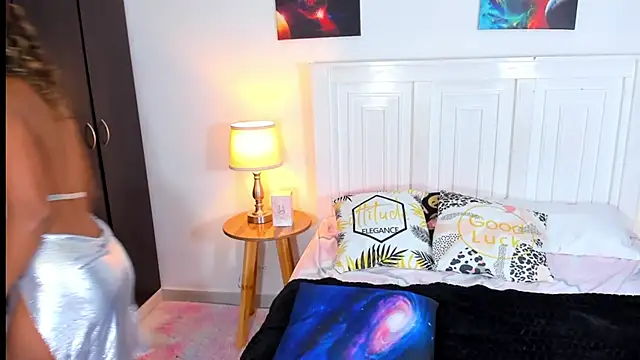 SarahCinnamon- online show from 01/09/25, 08:01