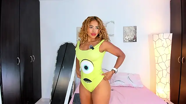 SarahCinnamon- online show from 04/08/26, 07:47