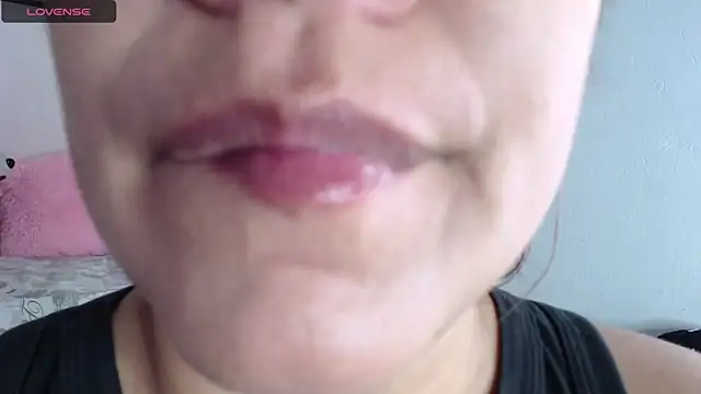 emiligrey  online show from 12/31/24, 08:15