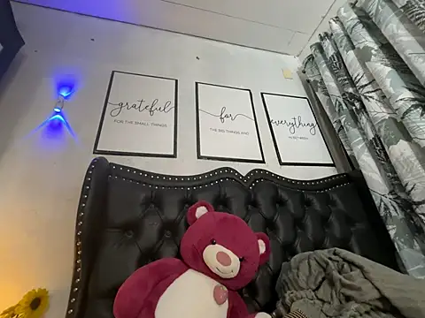 Miss Deliciousness online show from 03/26/26, 06:24