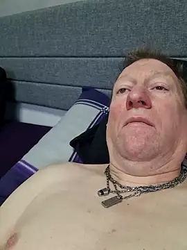 tomtom111111 online show from 11/01/25, 01:13